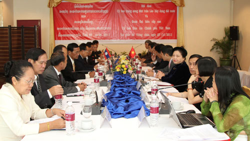 越老进一步加强民族工作